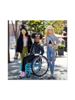 'BarbieStyle™ Looks On Acrylic