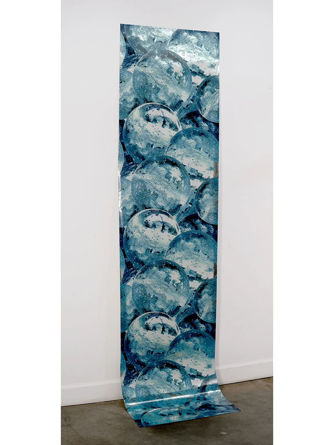 'Barbie™ Disco Ball' Wallpaper By Barbie™ - Aqua On Silver Mylar 5 'Barbie™ Disco Ball' Wallpaper By Barbie™ - Aqua On Silver Mylar - Image 3