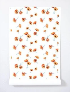 'Poppy' Wallpaper By Nathan Turner - White -Wallpaper Store WS Poppy Roll White WEB 687ccf33 a683 4e8f a731 6ddb077690f5
